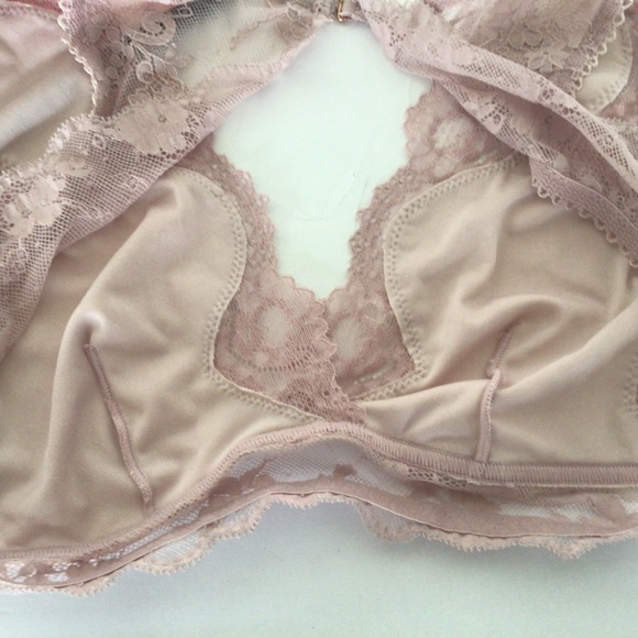VICTORIAS SECRET VELVET BRALETTE SMALL NWT - Picture 10 of 12